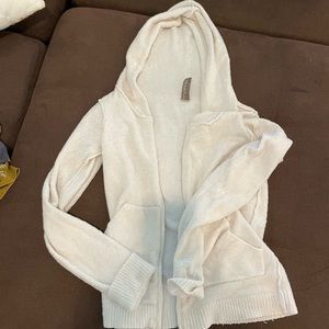 Barefoot dreams sweatshirt